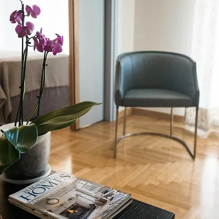 Elegant 2 Bedroom Under Acropolis Apartment Athens