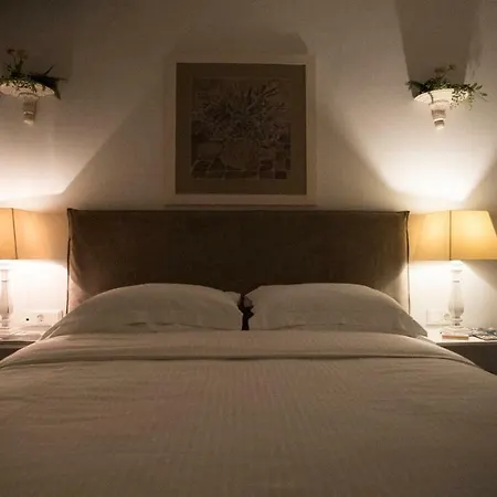 Elegant 2 Bedroom Under Acropolis *